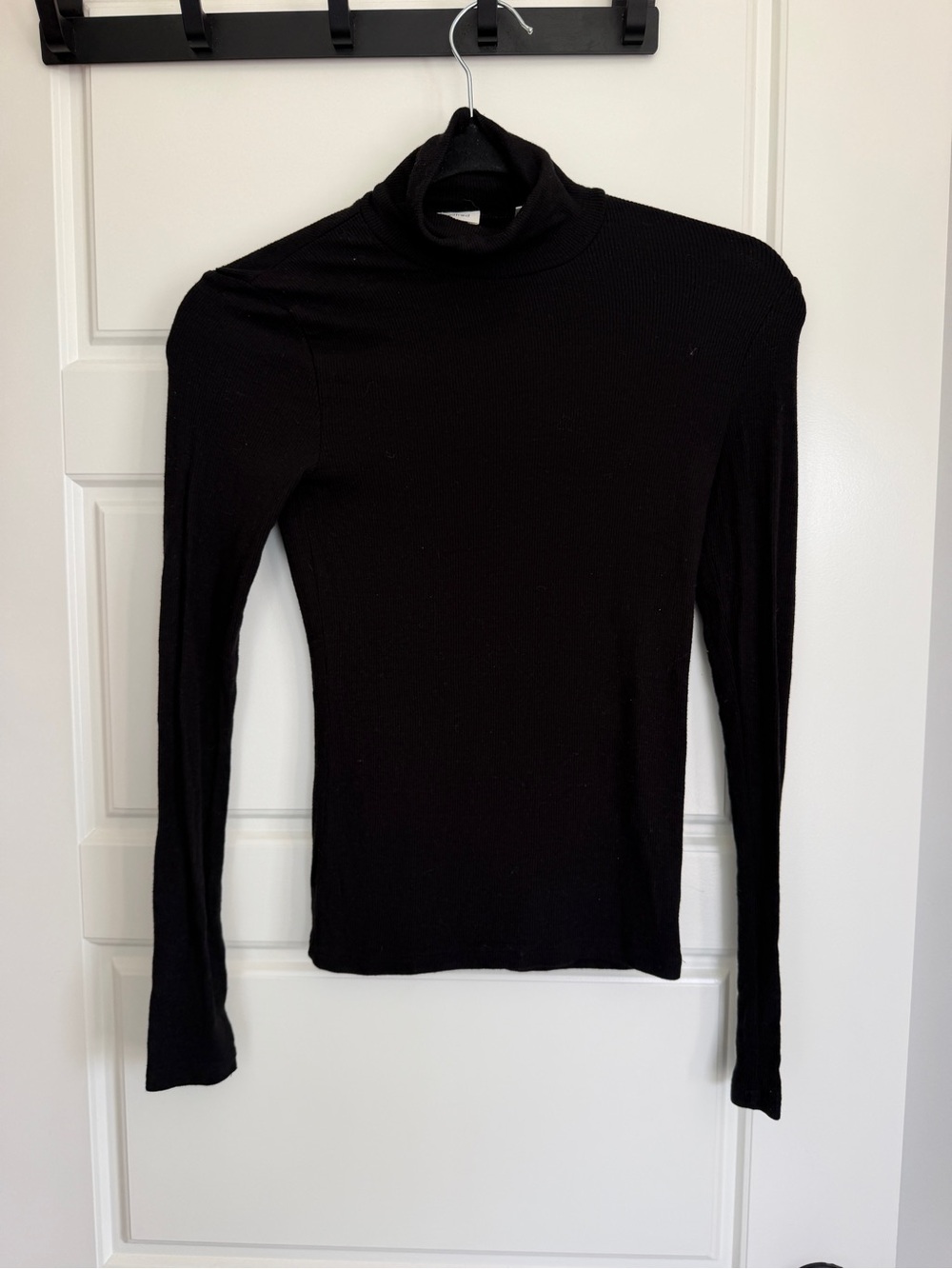 Wilfred Black Ribbed Turtleneck Long Sleeve Top